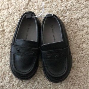 Dress shoes